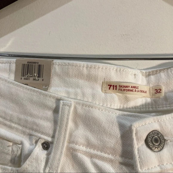 LEVI’S 711 Skinny Ankle Raw Hem w/ Embellishments at Ankle White Jeans - Picture 2 of 7
